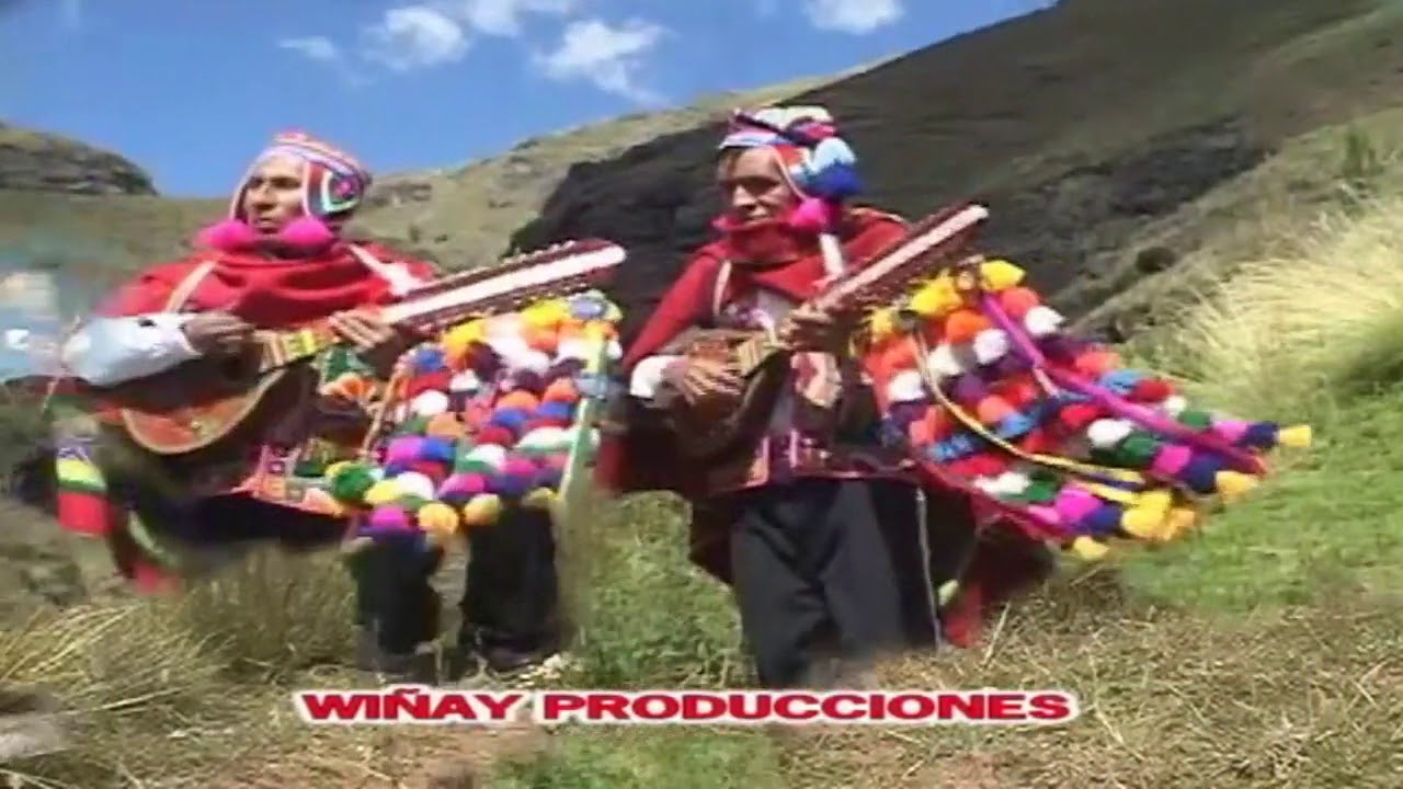 JOSE CORRALES Y CAMPESINITA DE ACOMAYO / URPICHA CORAZ&Oacute;N