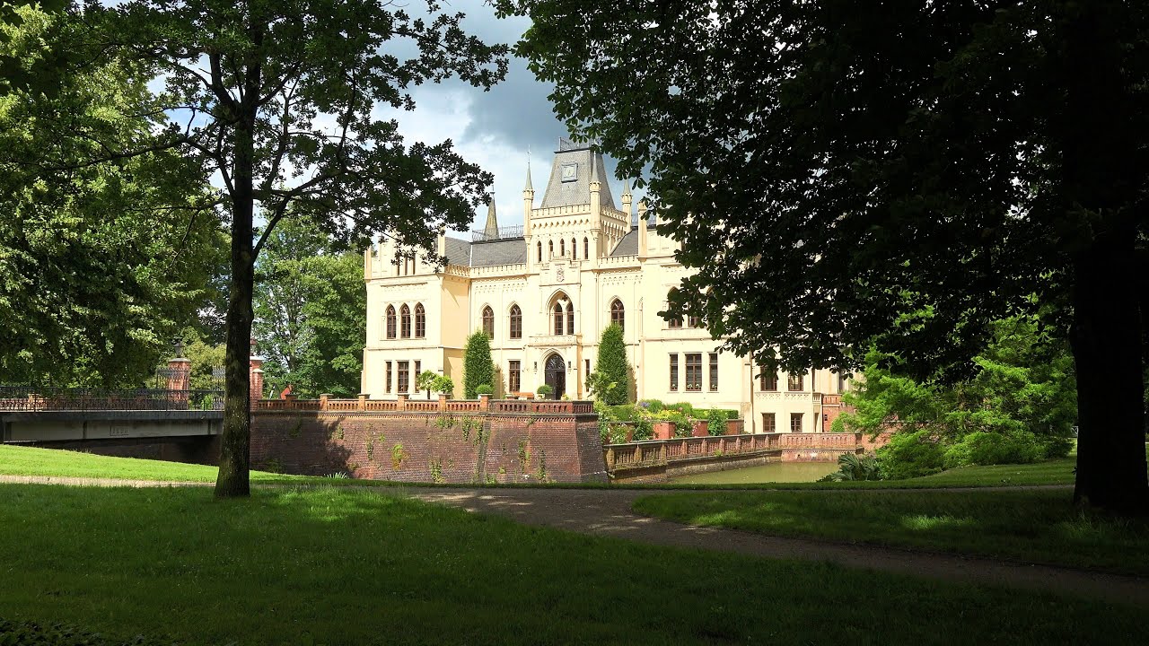 Schloss Evenburg in Leer  4K Video