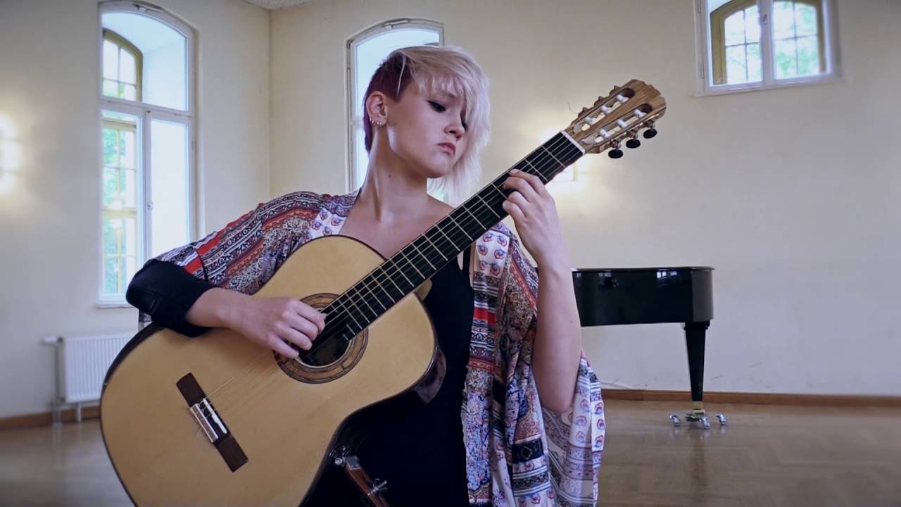 Romanza (1896) by Miguel Llobet, performed by Stephanie Jones