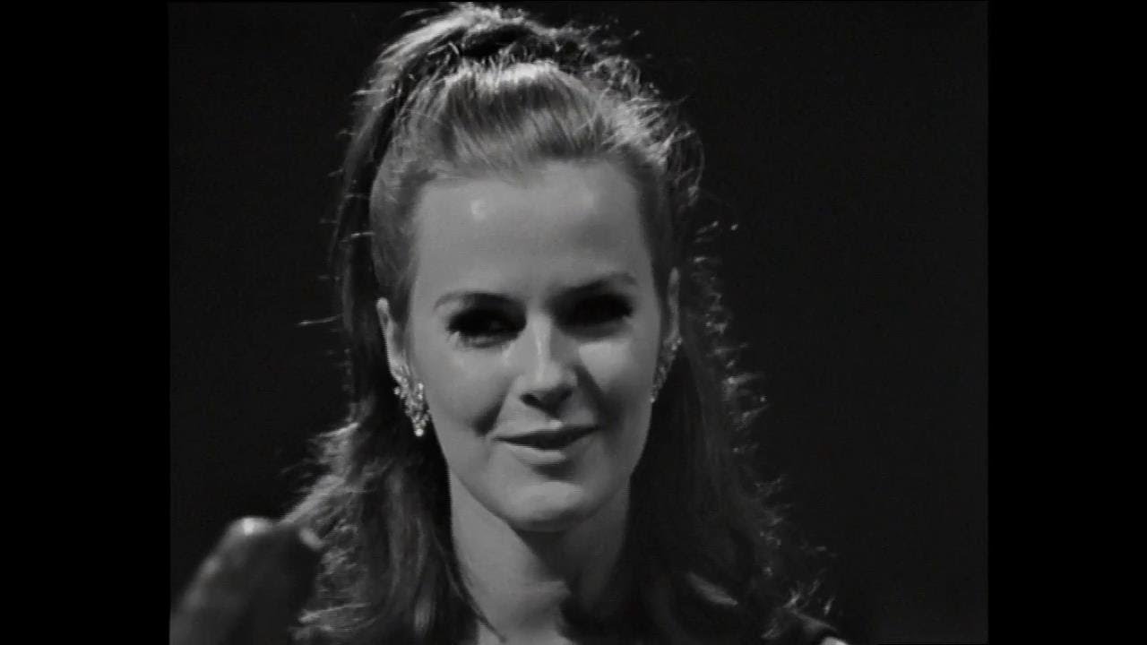 FRIDA ANNI-FRID LYNGSTAD - EN LEDIG DAG [SUBTITLED INTERVIEW] (1967)