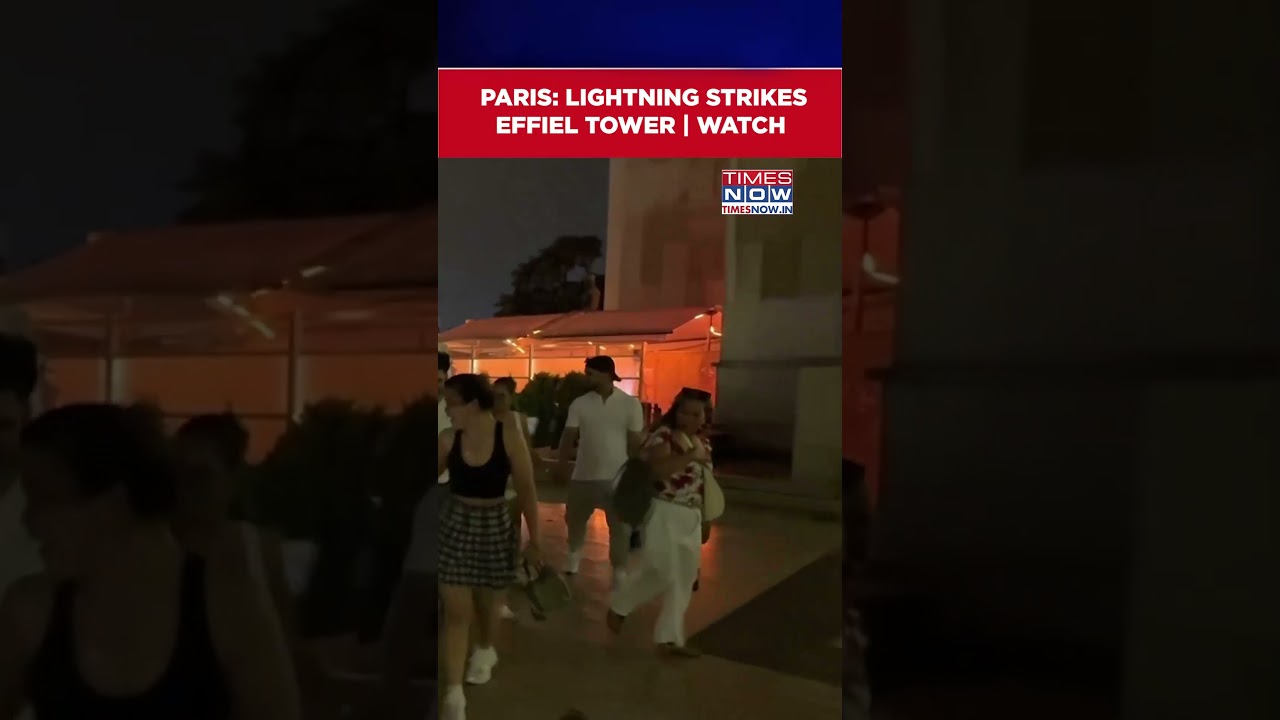 Paris: Lightning Strikes Eiffel Tower During Violent Thunderstorm #shorts