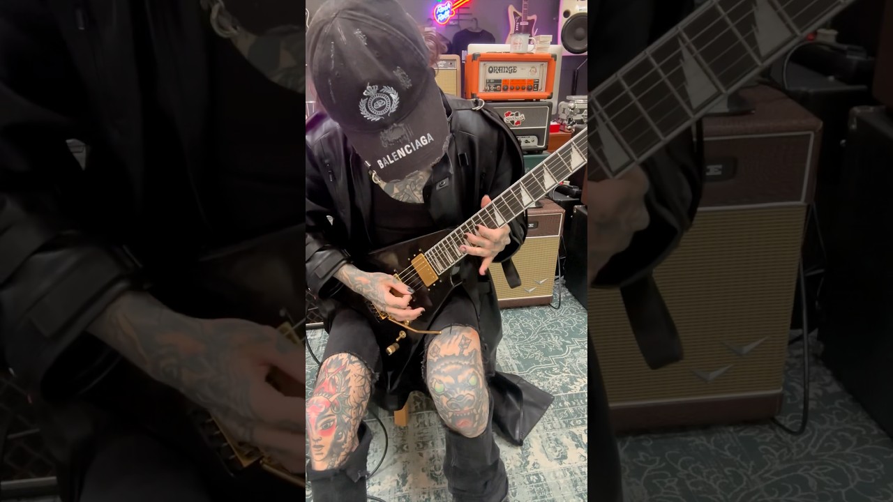 &rdquo;Dead People Scare Me (But The Living Make Me Sick)&rdquo; solo playthrough ☣️ #solo #guitar #playthrough