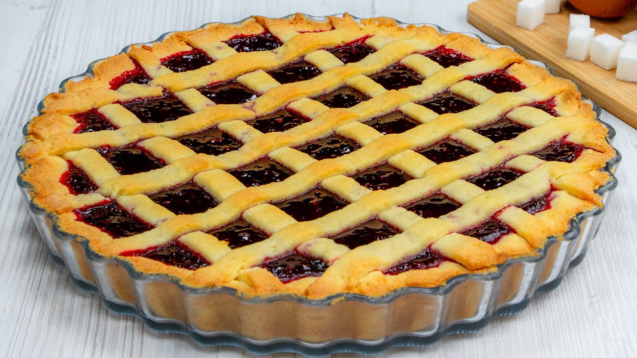 Sauvez et essayez la recette de délicieux gâteaux à la confiture de fruits rouges!| Savoureux.tv