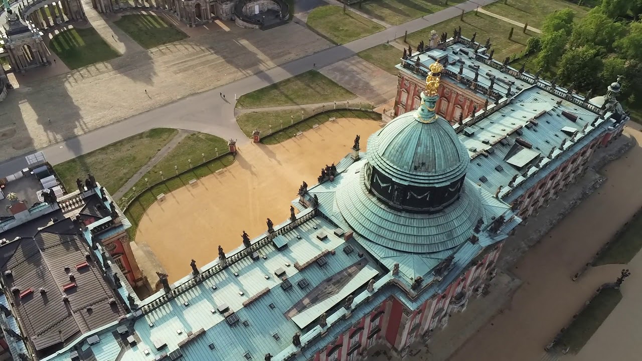 Parrot ANAFI - Flying over Potsdam