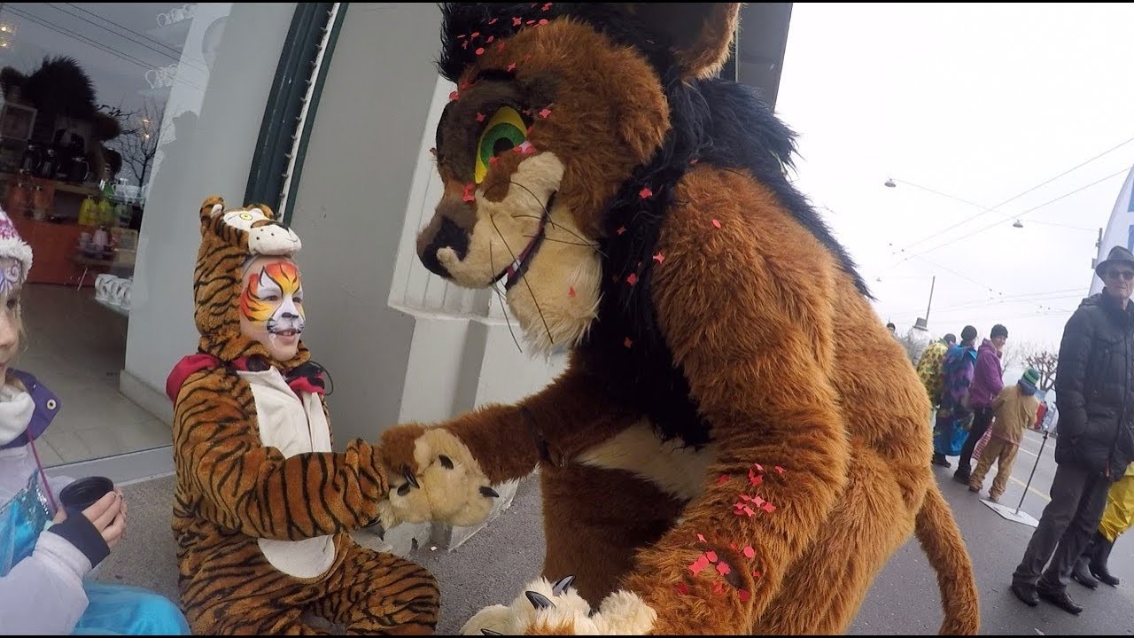 The Lion King's Scar Visits the Lucerne Carnival 2018