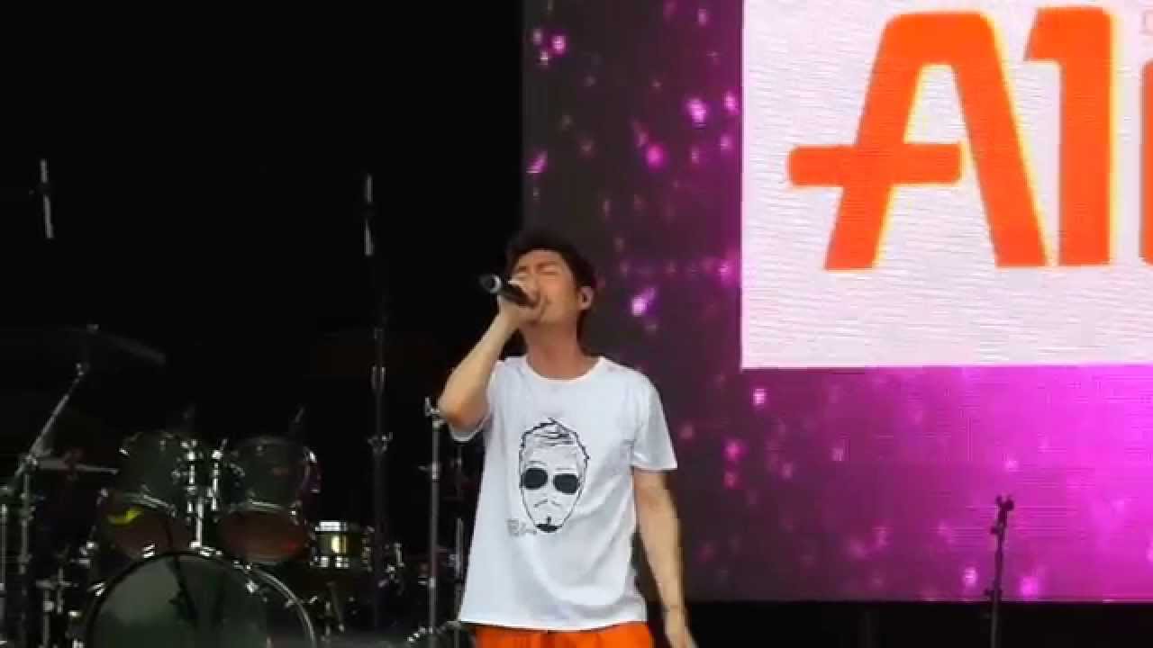 JOHNSON  LEE SINGING  JACKY  CHEUNG  SONG