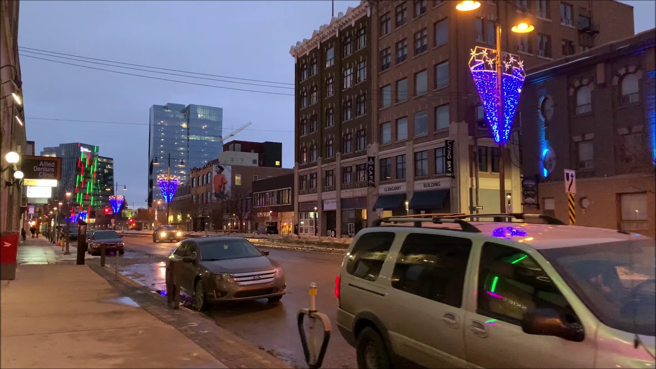 Saskatoon - Evening Christmas walk - Saskatchewan