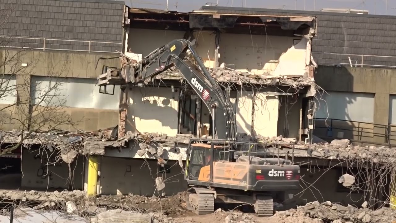 WOW The End Of This Building Part 1 Blackpool Courts Police Station Demolition 04/04/2025