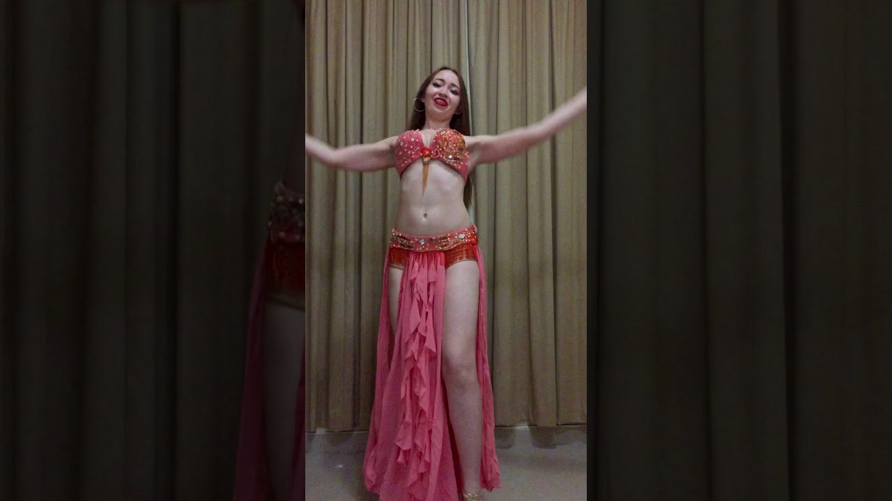 Belly dancer Azza - Mafi Ward مافي ورد