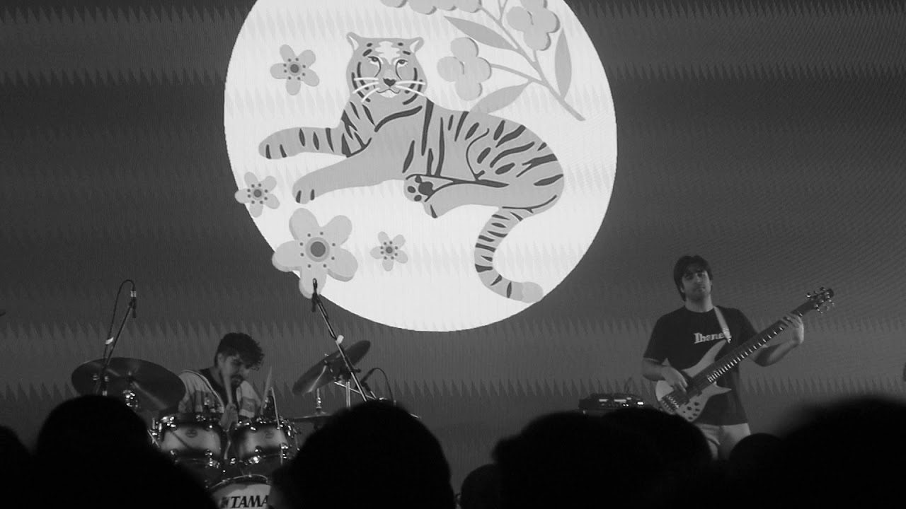 CHON - Newborn Sun | Live In Bangkok 2020