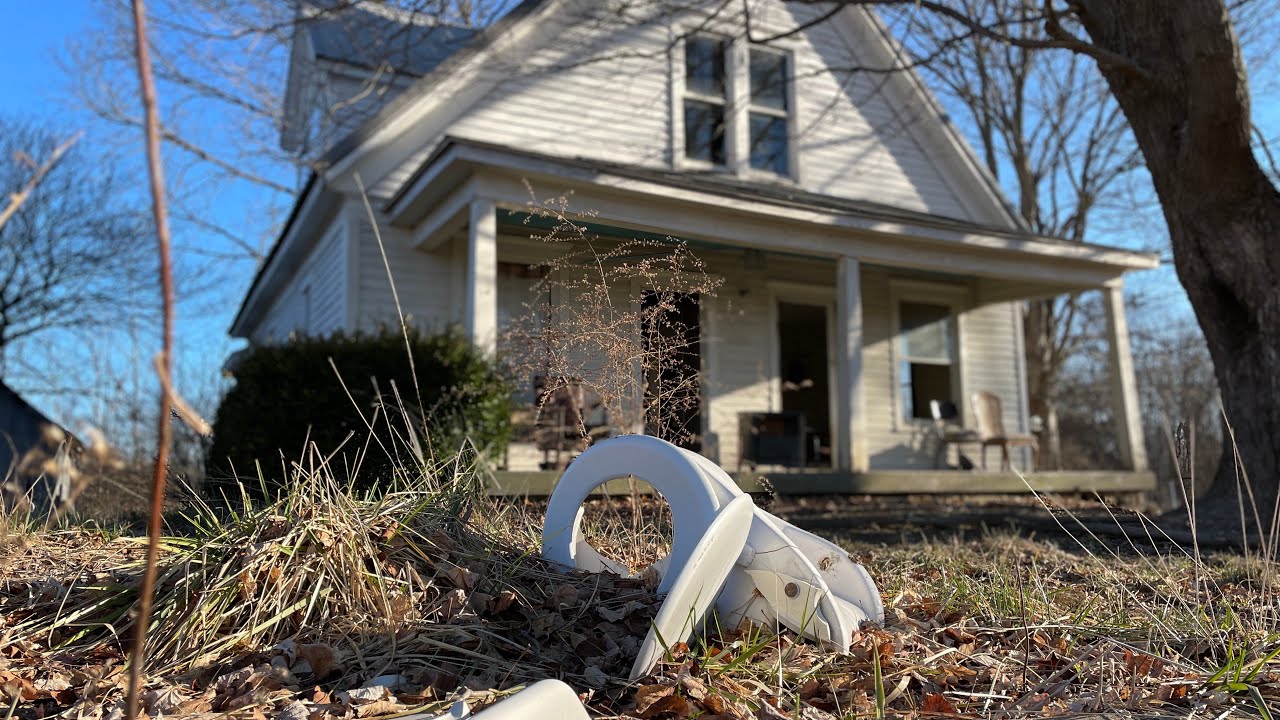 Abandoned Home Tour (Before Demolition)