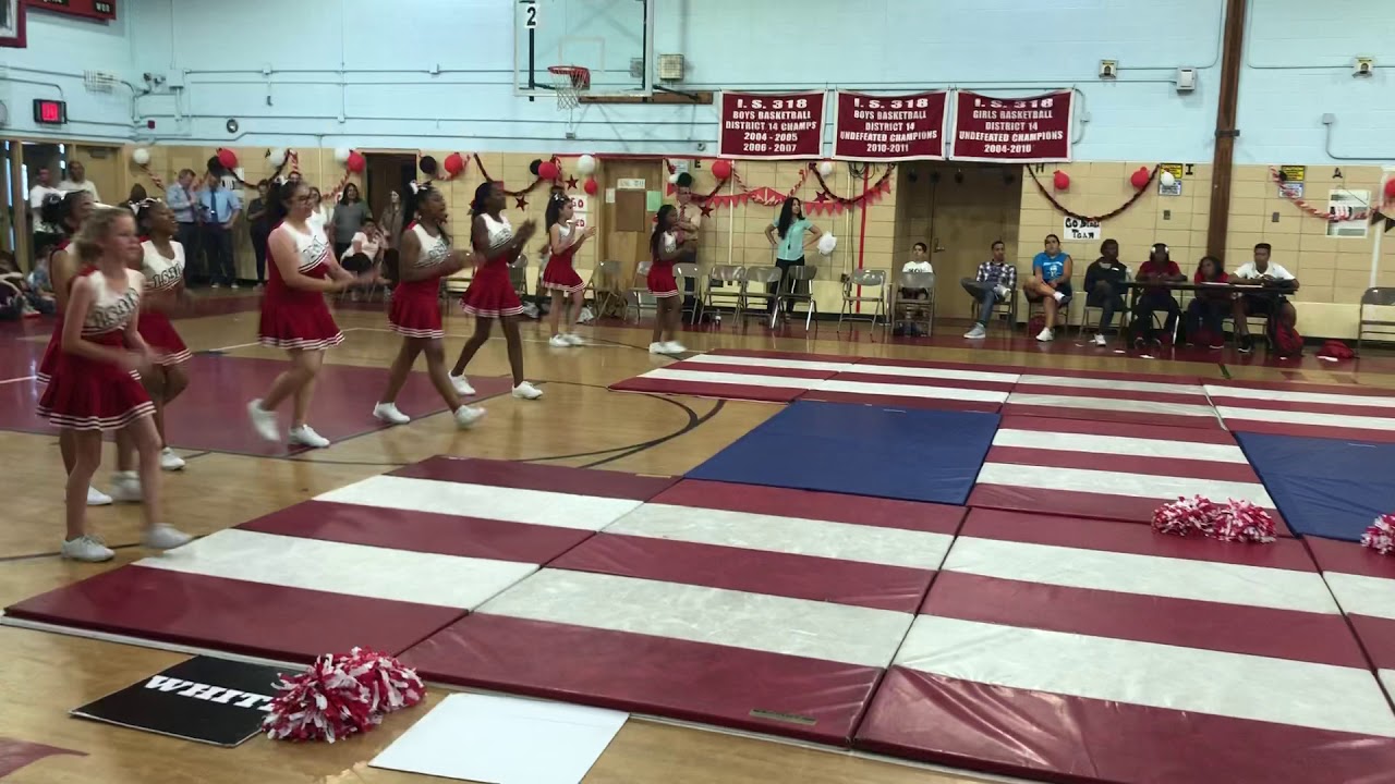 I.S.318 Cheer Last performance of the year!