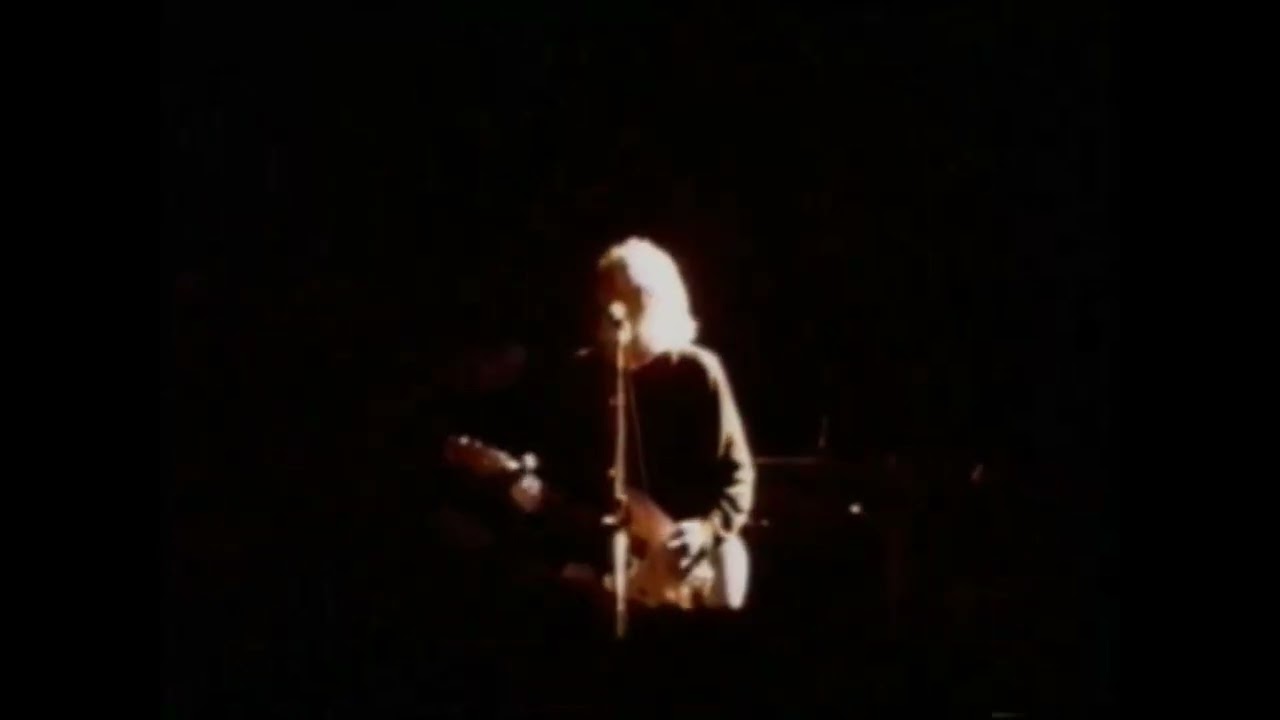 Nirvana - Polly (Clip) Paramount Theatre, Seattle 1991