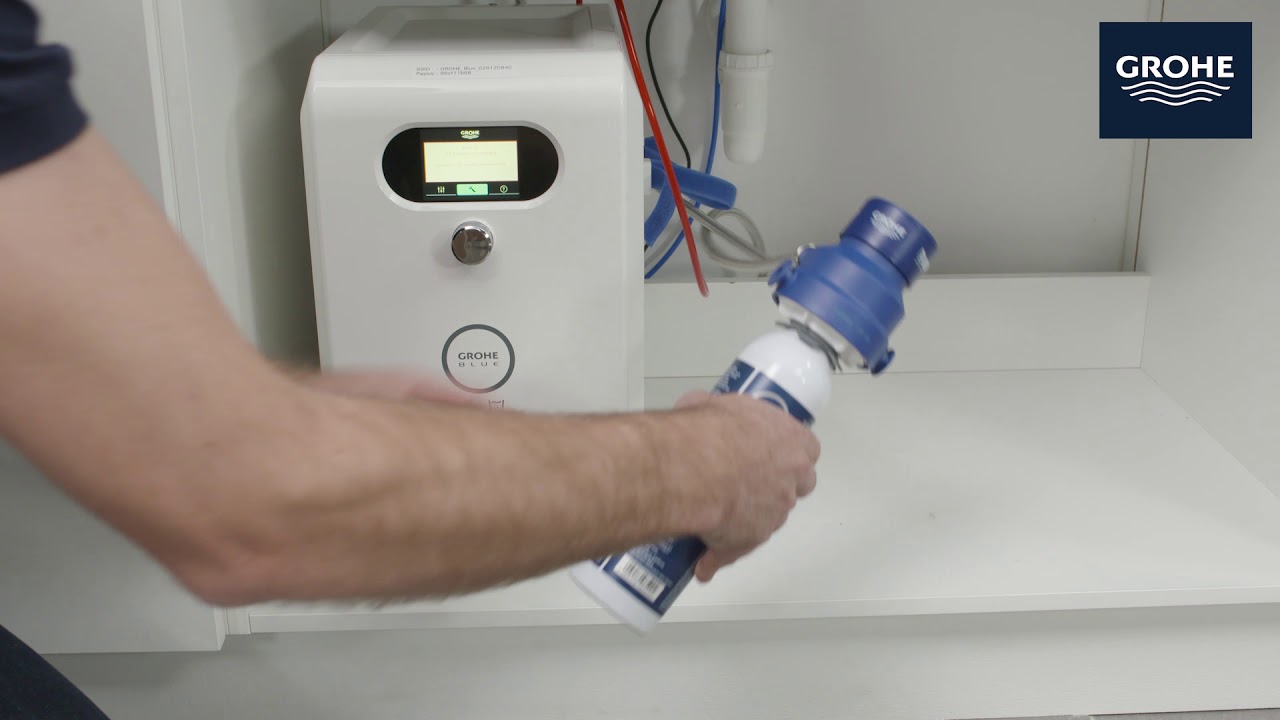 Cleaning of the new GROHE Blue Professional