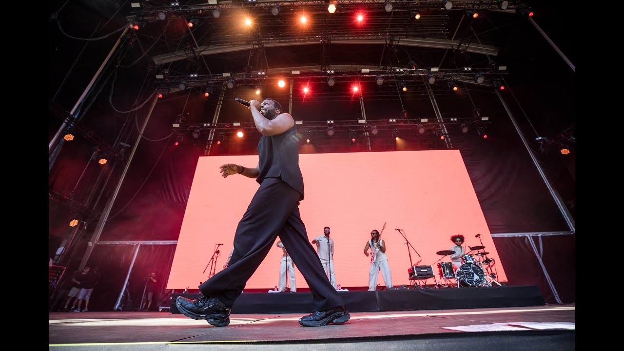 Vodafone Paredes de Coura 2025: DINO D'SANTIAGO (COMPLETO)