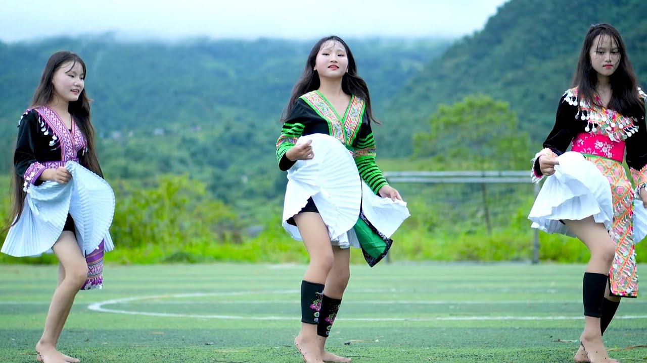 Qaws Kom Siab Zog Maj -3 Em Nhảy Dance Seev Cev Cực Hay Cực Mạnh Xem Nóng Hết Cả Người 