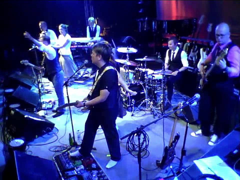 Sami Saari Ainutkertainen. Pori Jazz 2010. FB b&auml;ndin kanssa.