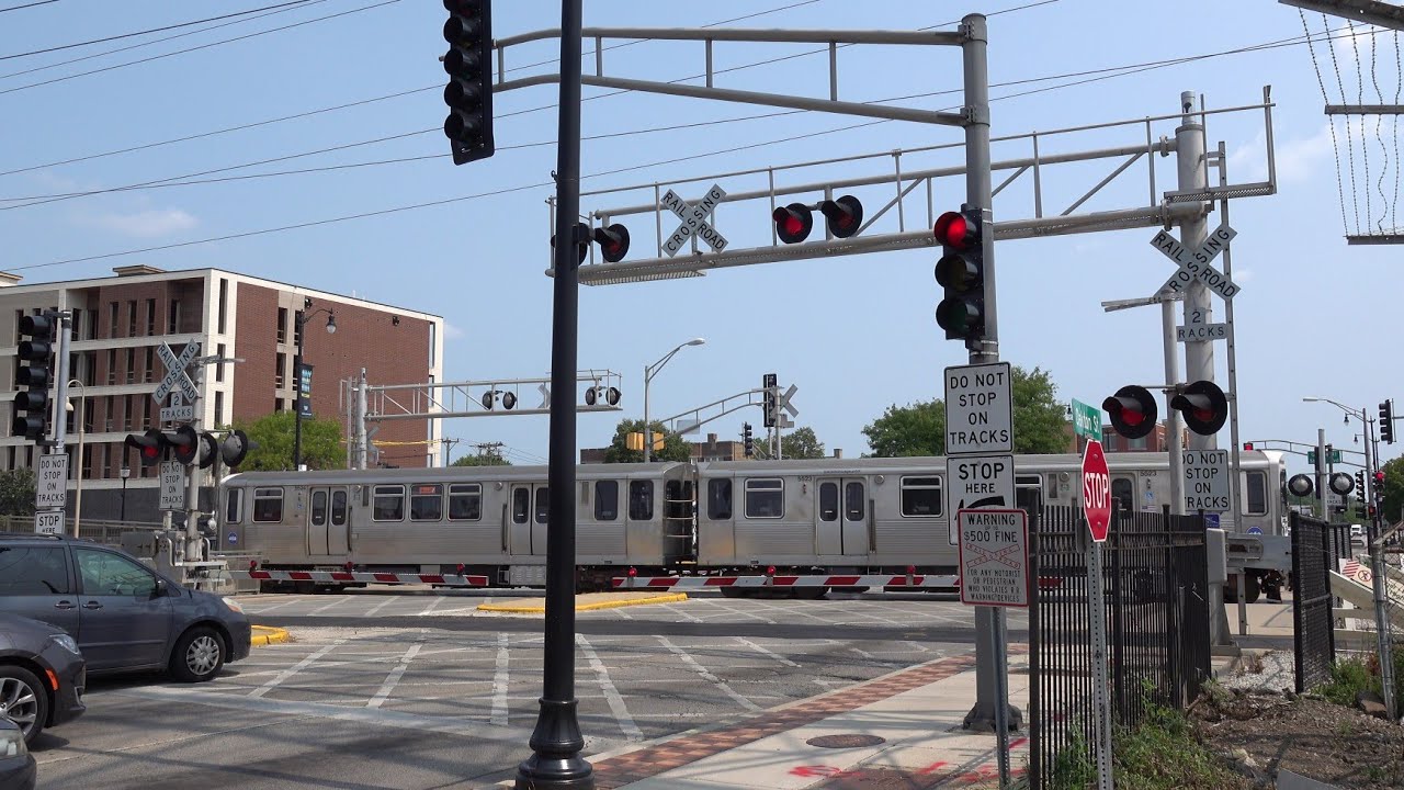 CTA Yellow Line West, Oakton St. Railroad Crossing, Stokie IL