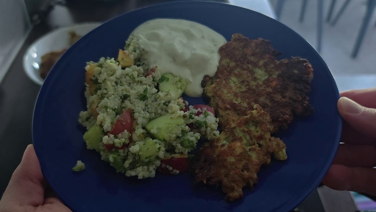 Parsakaali-juusto-fritterit