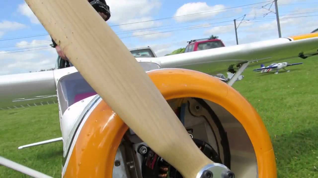 DeHavilland Beaver R/C plane at EFK87