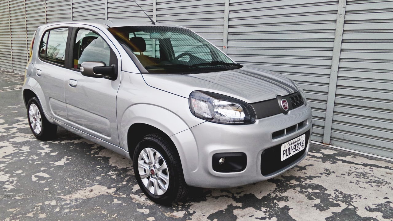 Fiat Uno Evolution com sistema Start/Stop no uso com Paulo Keller