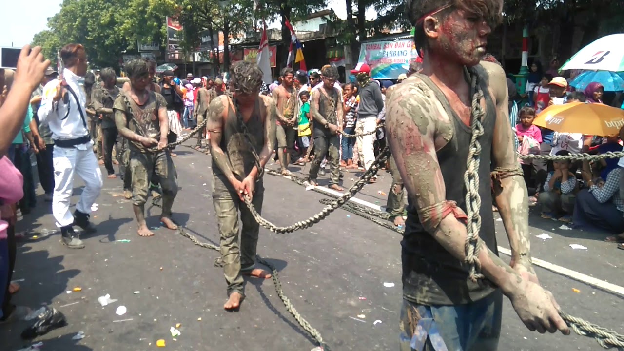 Karnaval HUT RI Ke 72 Teaterikal Karnaval Brebes