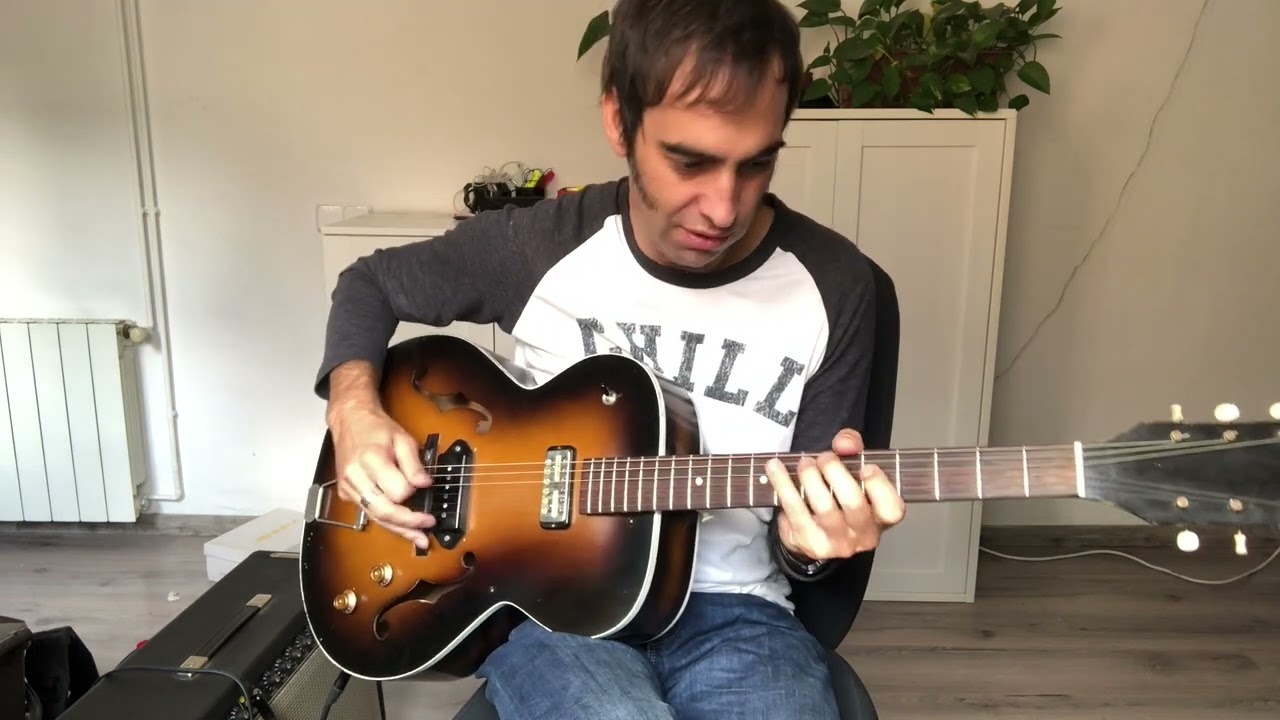 Jump blues with a 50's Airline guitar