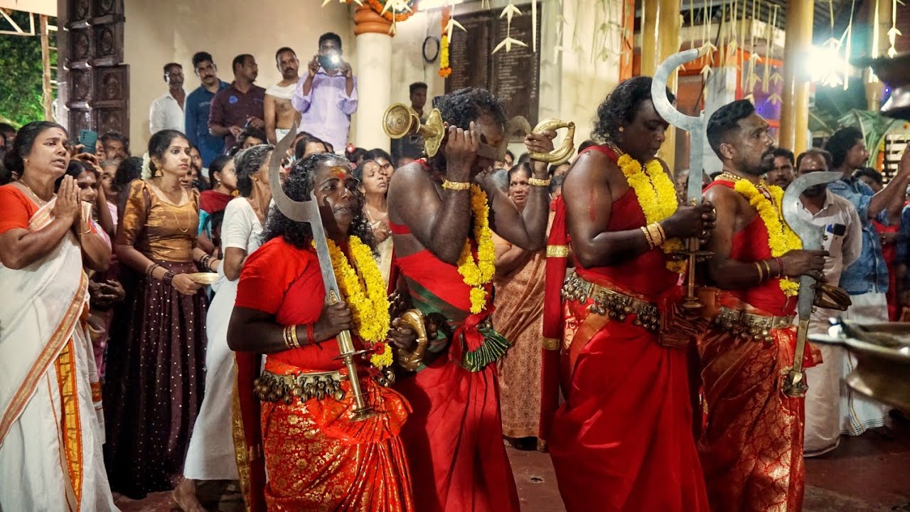 ചെറിയഴീക്കൽ ക്ഷേത്രവും തോറ്റംപാട്ട്‌ മഹോത്സവും ഐദീഹവും മാലവെപ്പും/History of Cheriazheekal temple