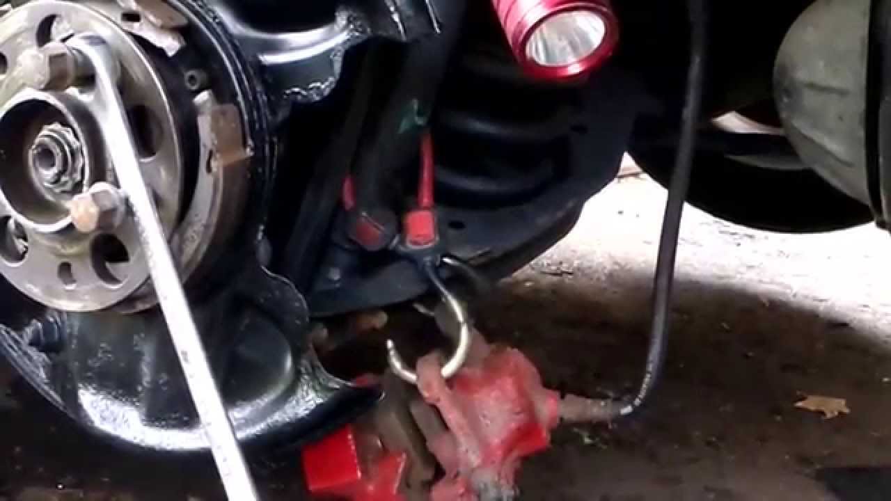 Mercedes rear wheel drive axle/hub bearing replacement.. R170 shown..very long video