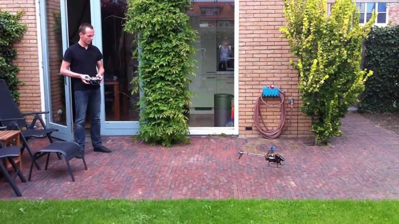 Learning to fly my CopterX 450 pro - crashing it into a T-rex 450 pro flybarless ;-)