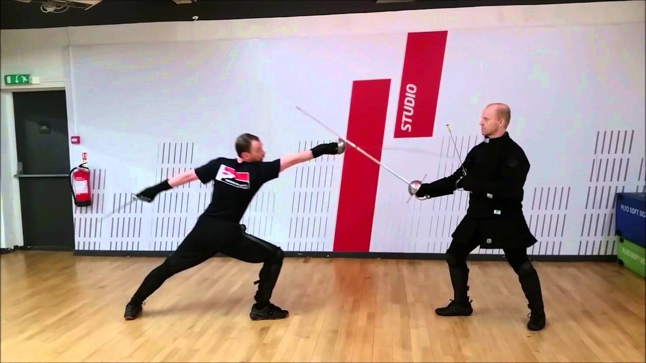 Sword Lessons: lunging in Rapier and Dagger