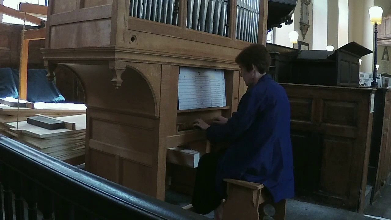 Watch Kimberly Marshall perform Salve Virgo on the Soundboard Inspired Wetheringsett Organ.
