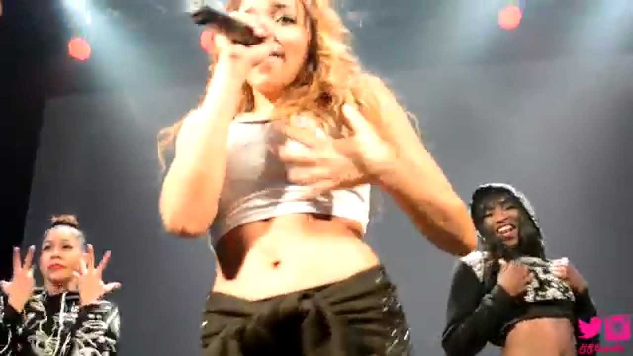Tinashe Performing 'All Hands On Deck' Live at Howard Theatre!