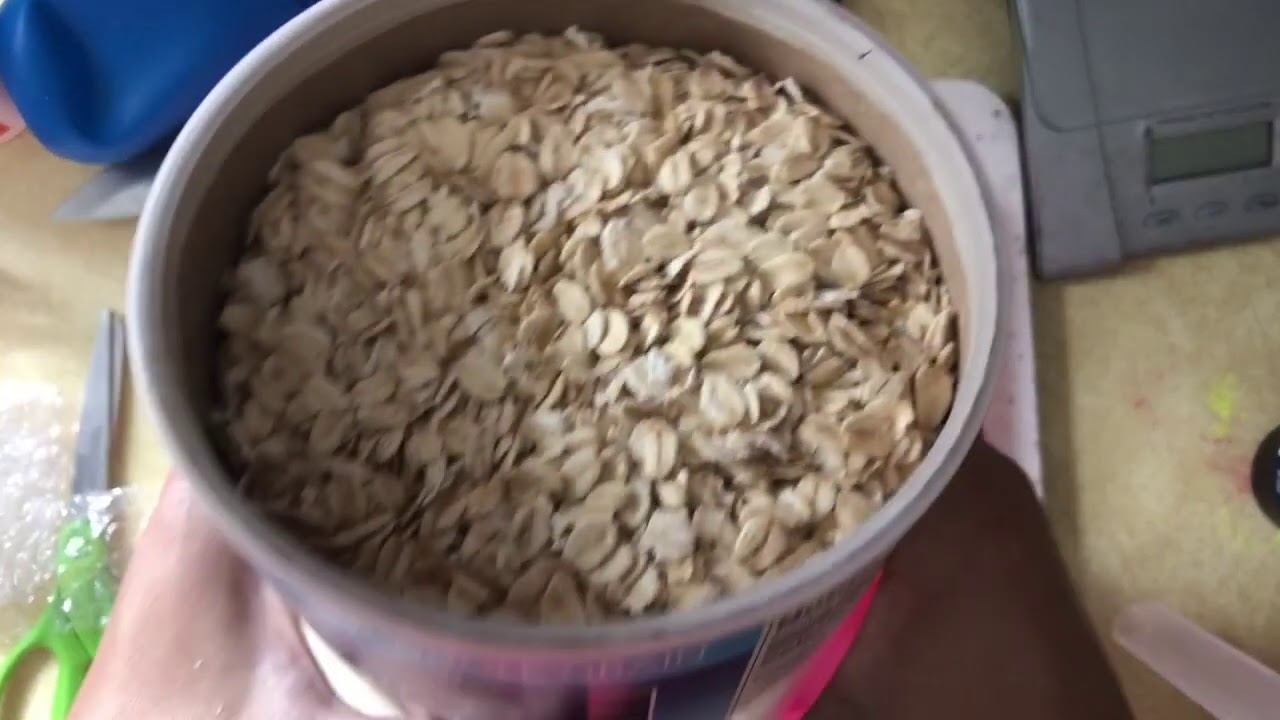 Making Honey and oats melt and pour soap
