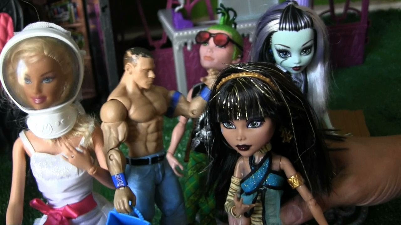 Cleo Kicks Space Barbie Out Of Monster High ! || Monster High Videos || Konas2002