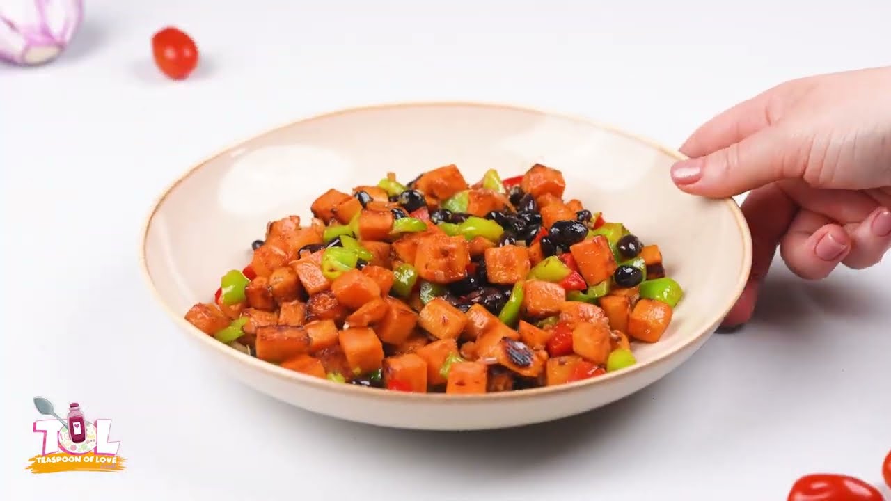 Sweet Potato & Black Bean Breakfast Hash | Easy, Healthy & Flavor-Packed Morning Meal!