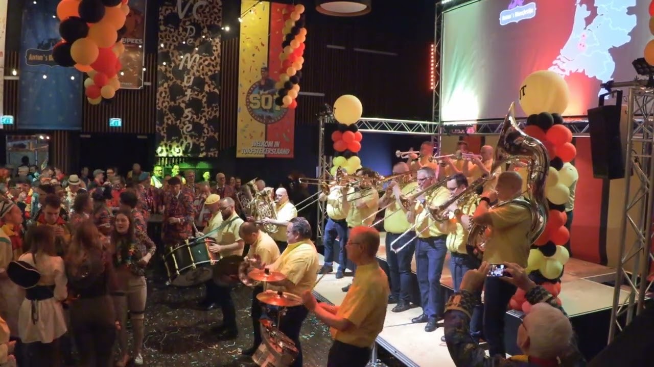 De Zwiebels Den Haag Set 1 Anton's Blaosfestijn 2023  kaatsheuvel 17 februari 2023