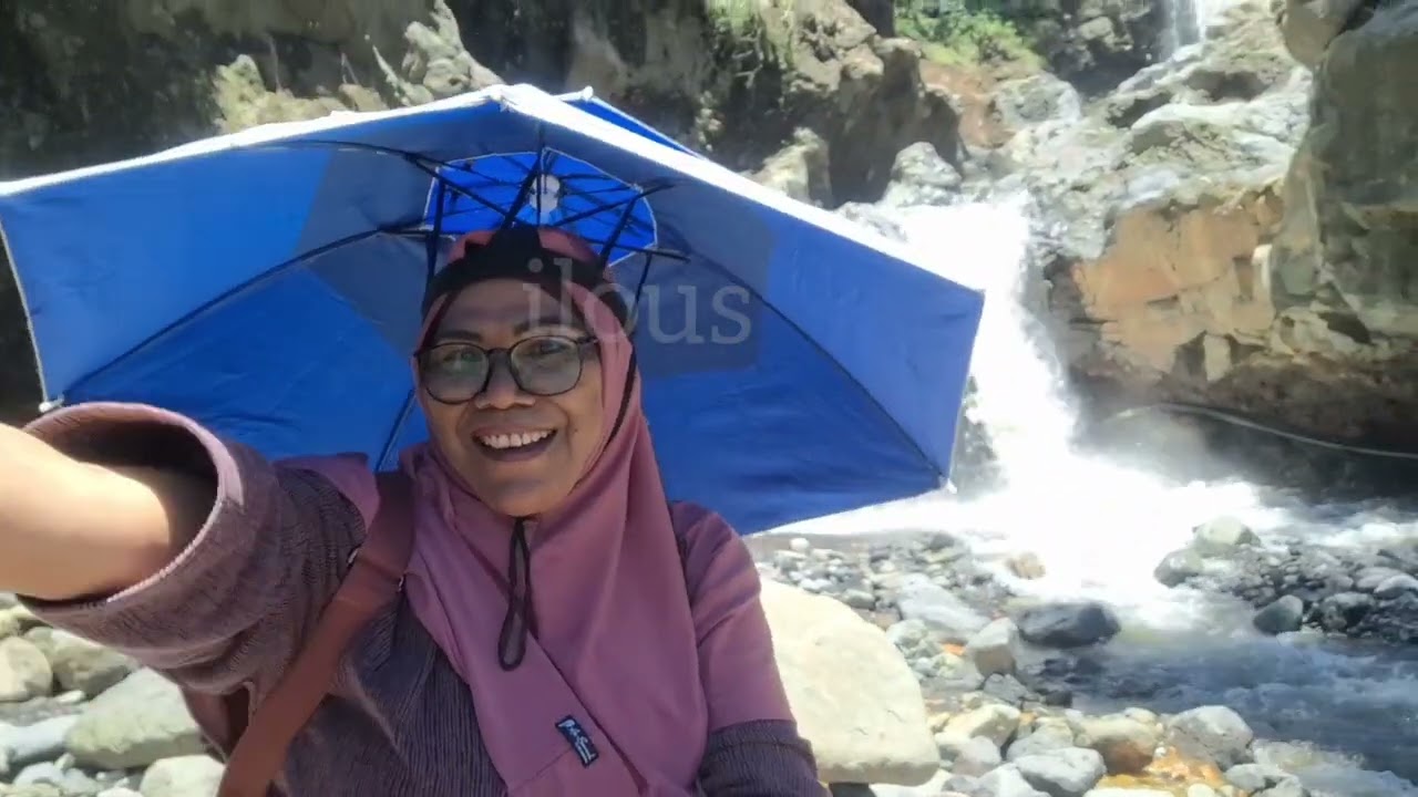 Kondisi Air Terjun Wisata Guci jadi Dua Tingkat
