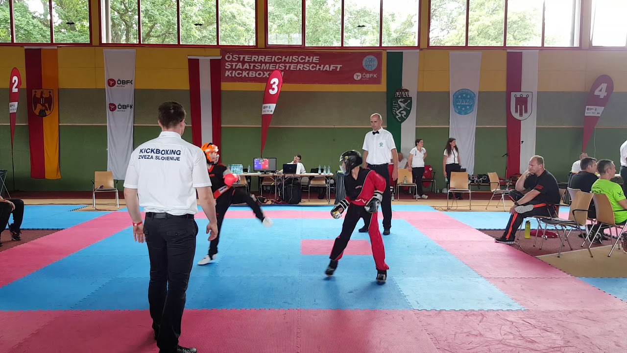 Halbfinale Joel Woger vs. Nukic Alessandro PF U13 -32kg