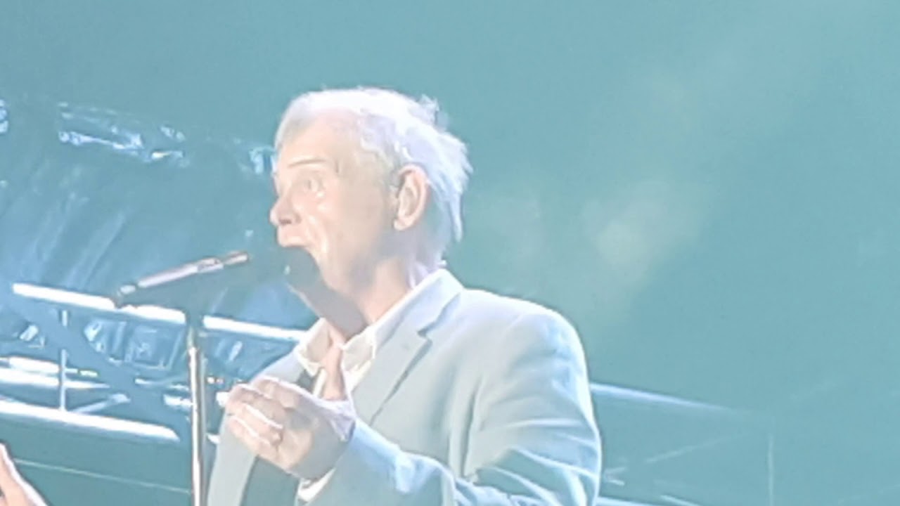 It's a Long Way To The Top -  John Farnham - Red Hot Summer Tour - Jacob's Well 170218