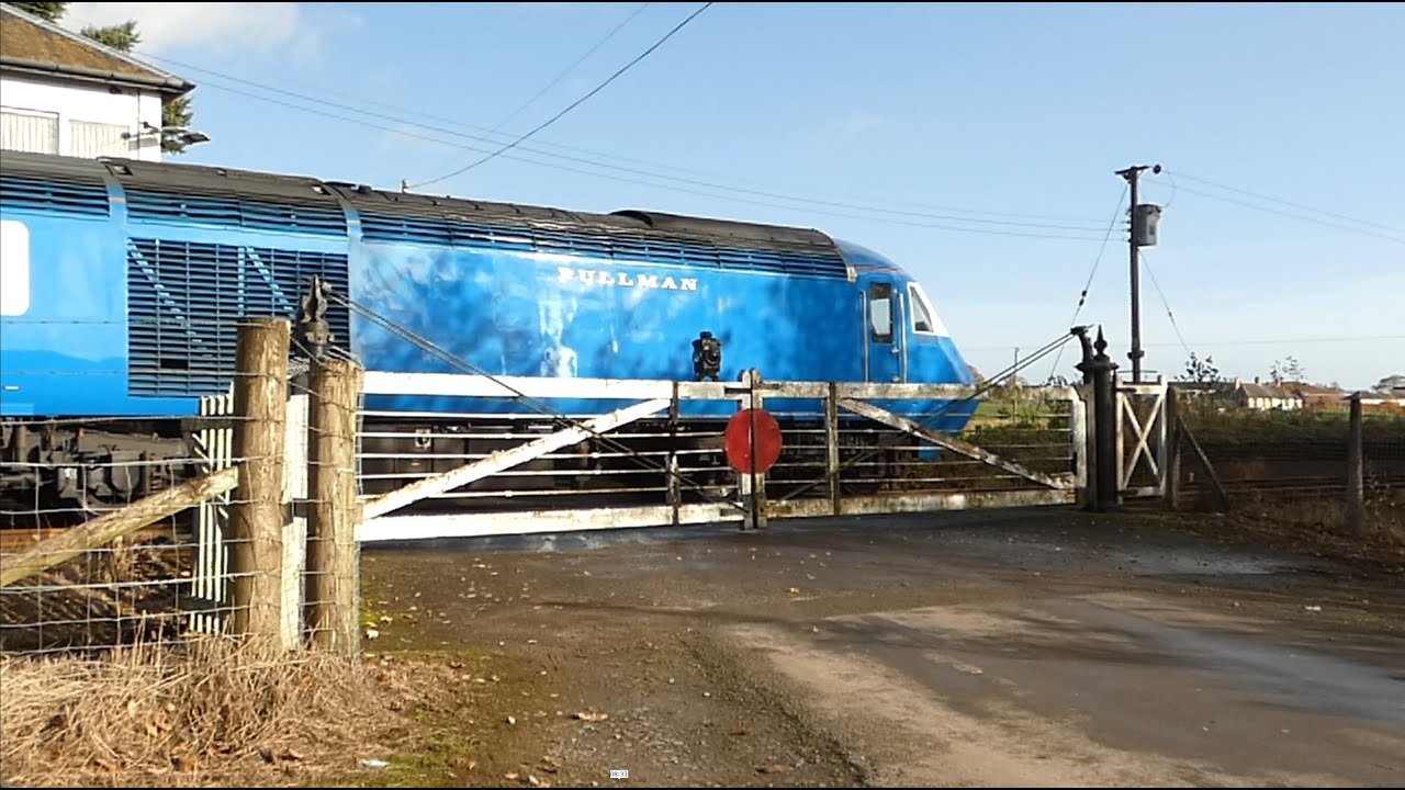 The 07 11 23 Whitby Jet and the Deplorable State of Holywood Gates