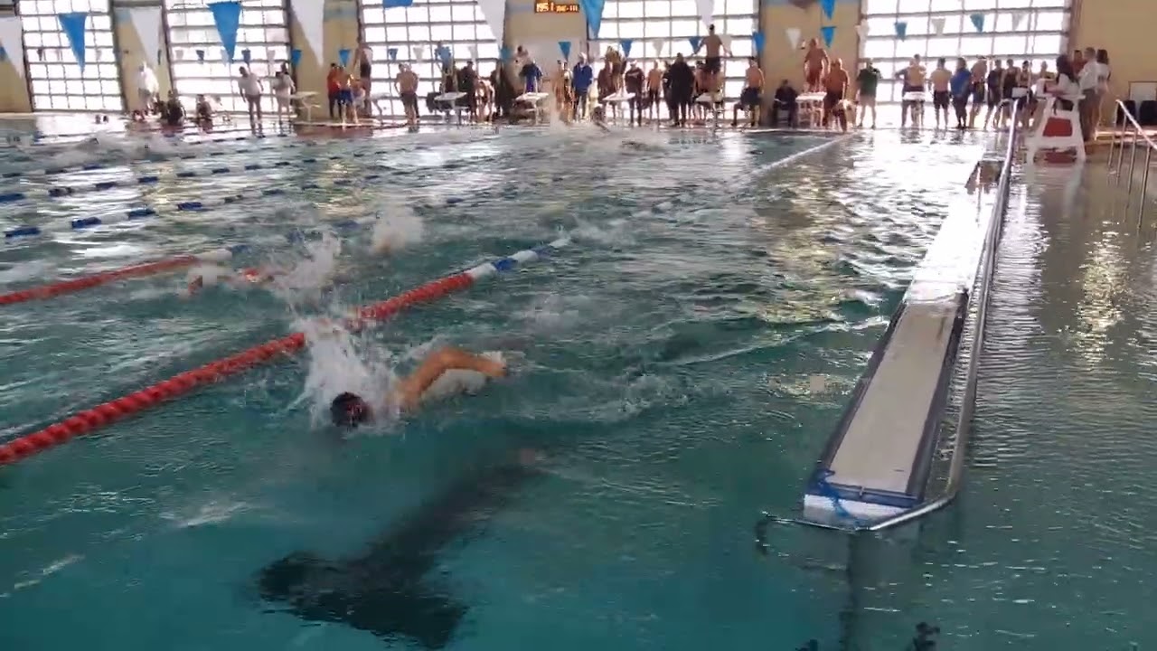 BOYS 200 FREE RELAY