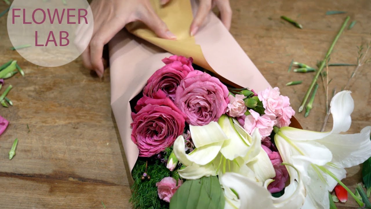 How to Make a mini bouquet of Flowers | Bouquet Wrapping Tutorial