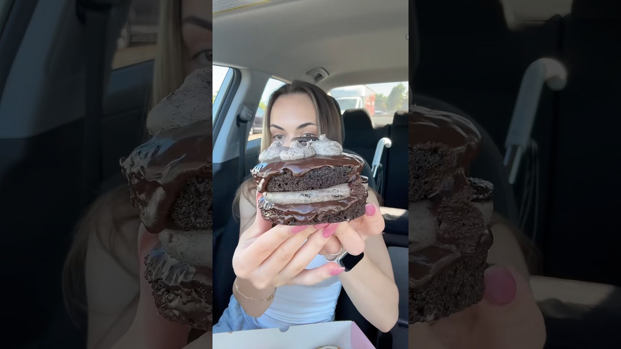 CRUMBL REVIEW OF THE WEEK! #food #shorts #cookies #crumbl #foodie #crumblreview