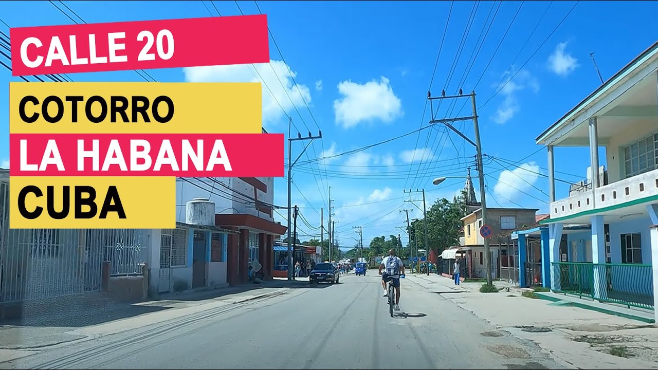 Menejando por Calle 20 en El Cotorro, La Habana Cuba