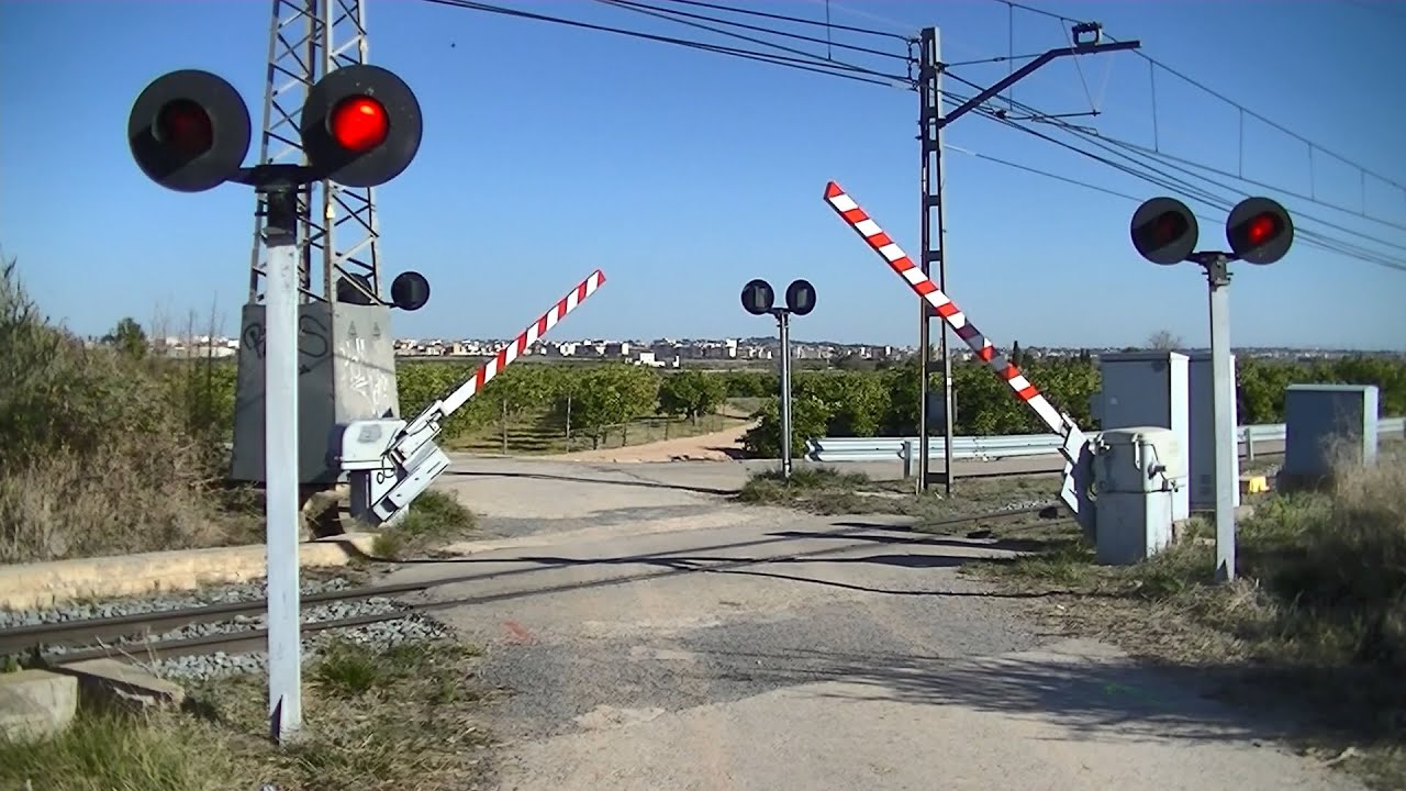 Spoorwegovergang Benaguacil (E) // Railroad crossing // Paso a nivel