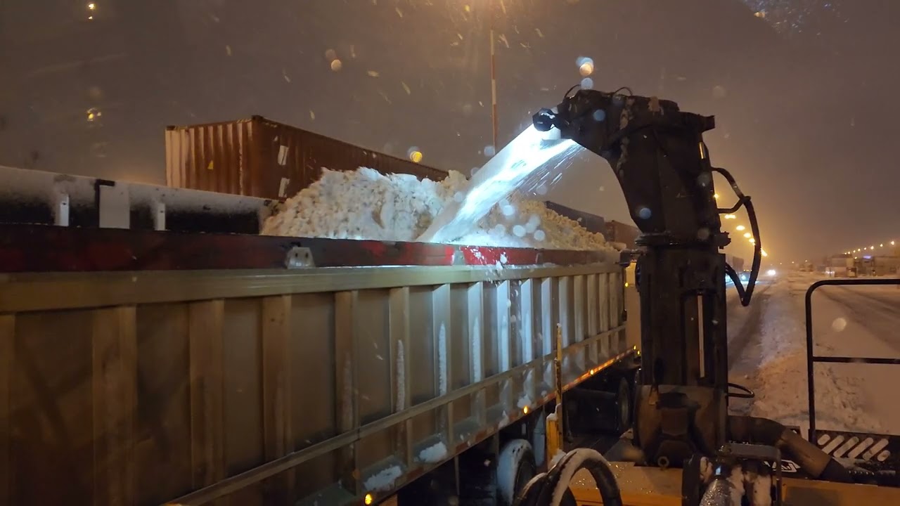 Chargement de neige avec Larue D60 #deneigement #neige #snow #larue