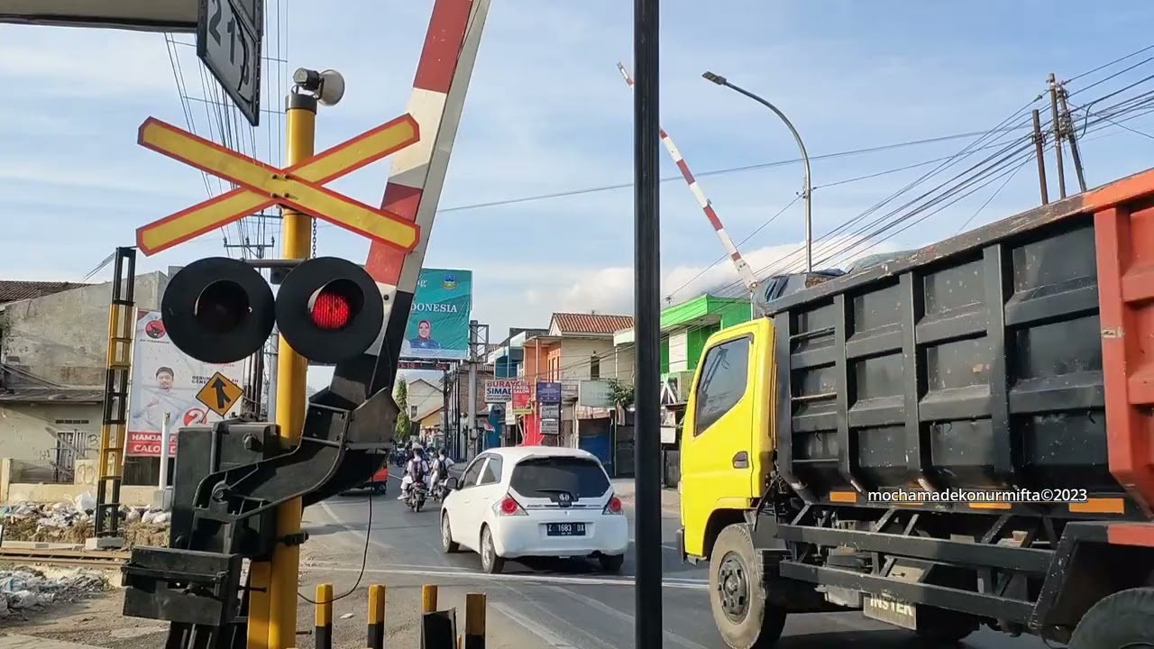 JPL.213 || Perlintasan Kereta Api Leles, Garut