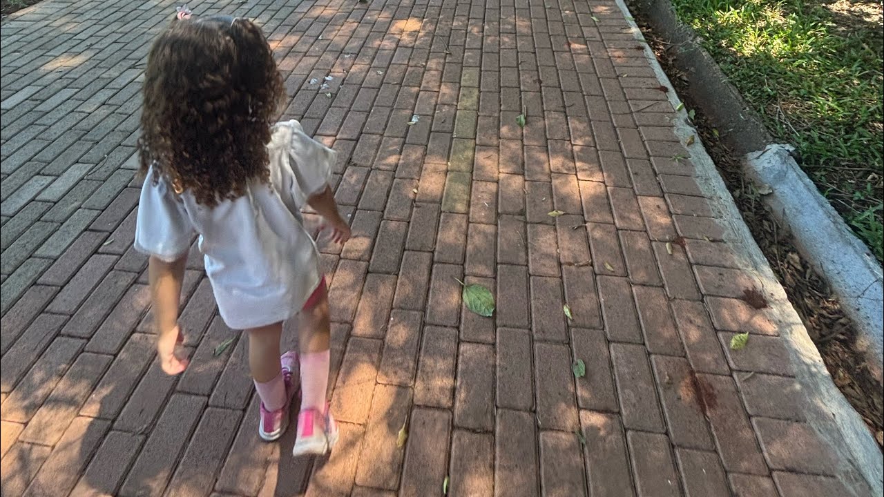Sara e família no parque Arthur Thomás - Londrina/ PR