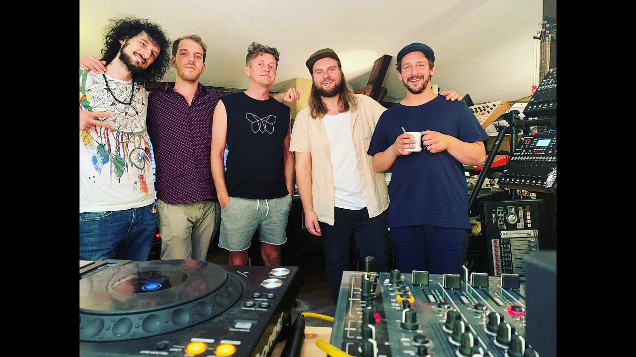 Live from the SNOE Headquarter in Berlin. T.M.A. | CIOZ | CORPINO | ANDREAS HENNEBERG
